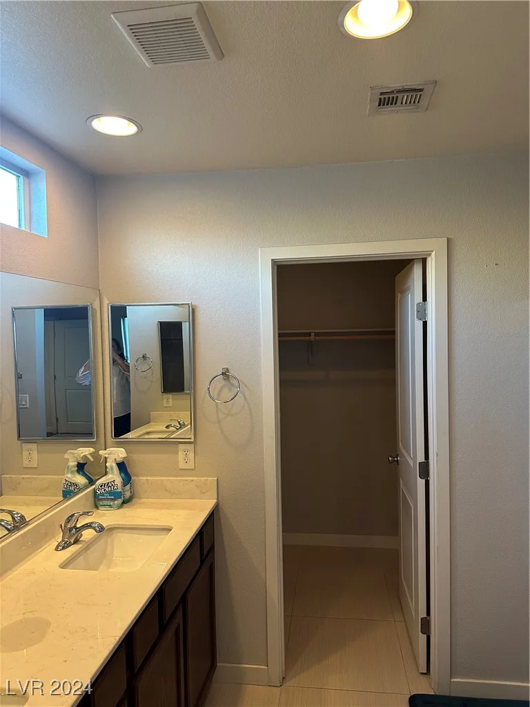 3626 Via Del Robles, Las Vegas, NV 89115