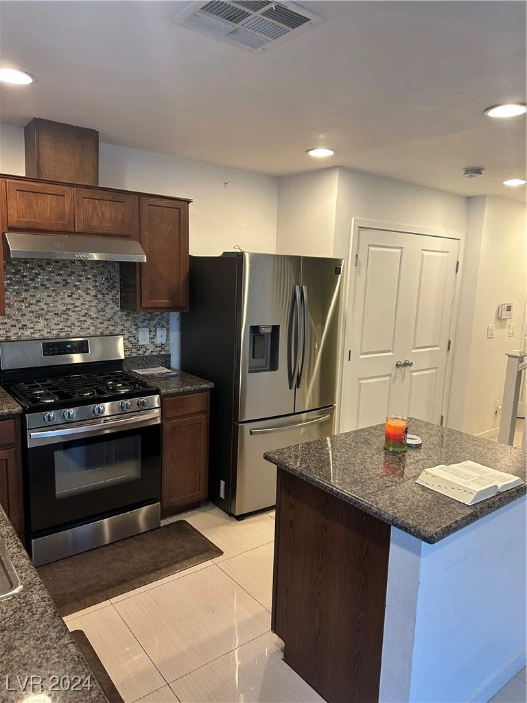 3626 Via Del Robles, Las Vegas, NV 89115