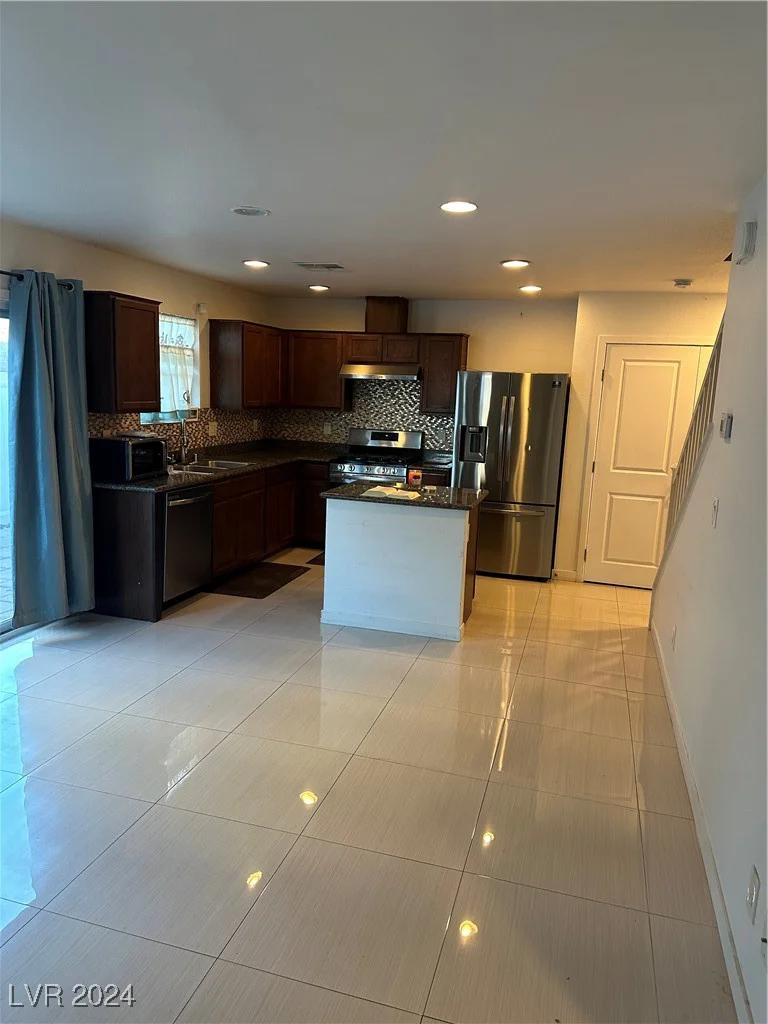 3626 Via Del Robles, Las Vegas, NV 89115