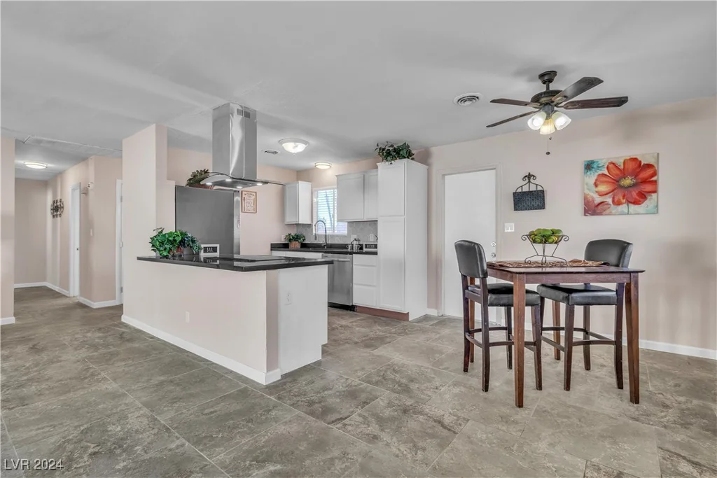 5280 Vicksburg, Las Vegas, NV 89122