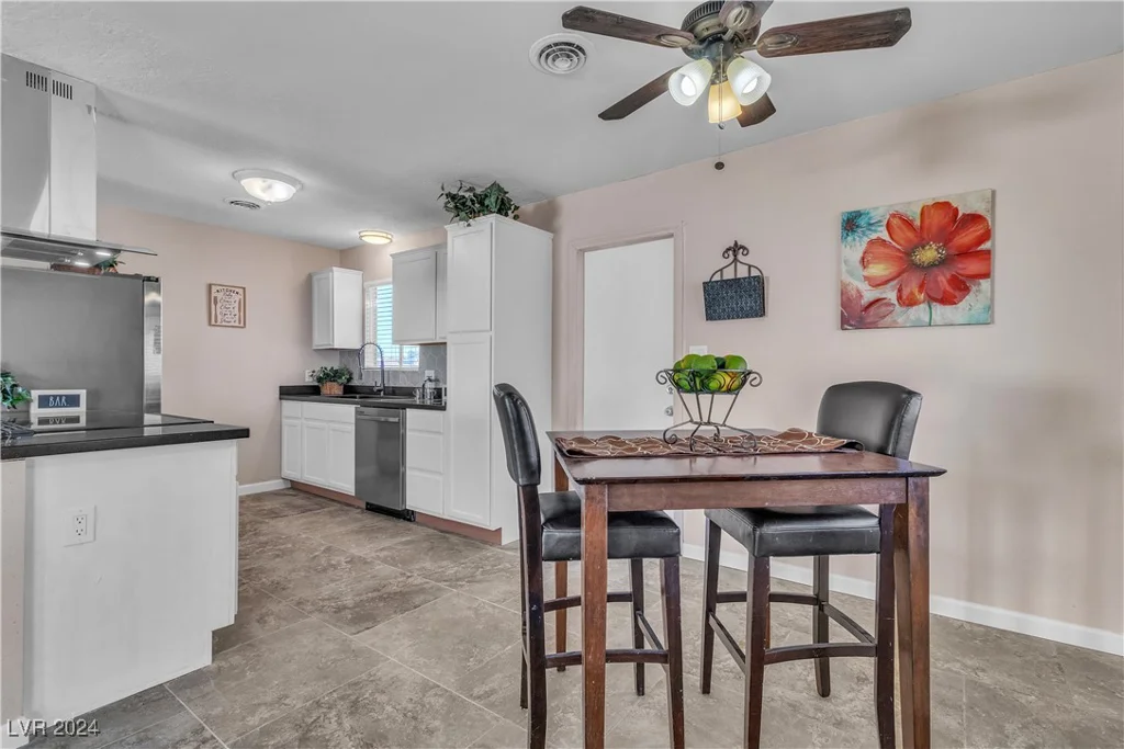 5280 Vicksburg, Las Vegas, NV 89122