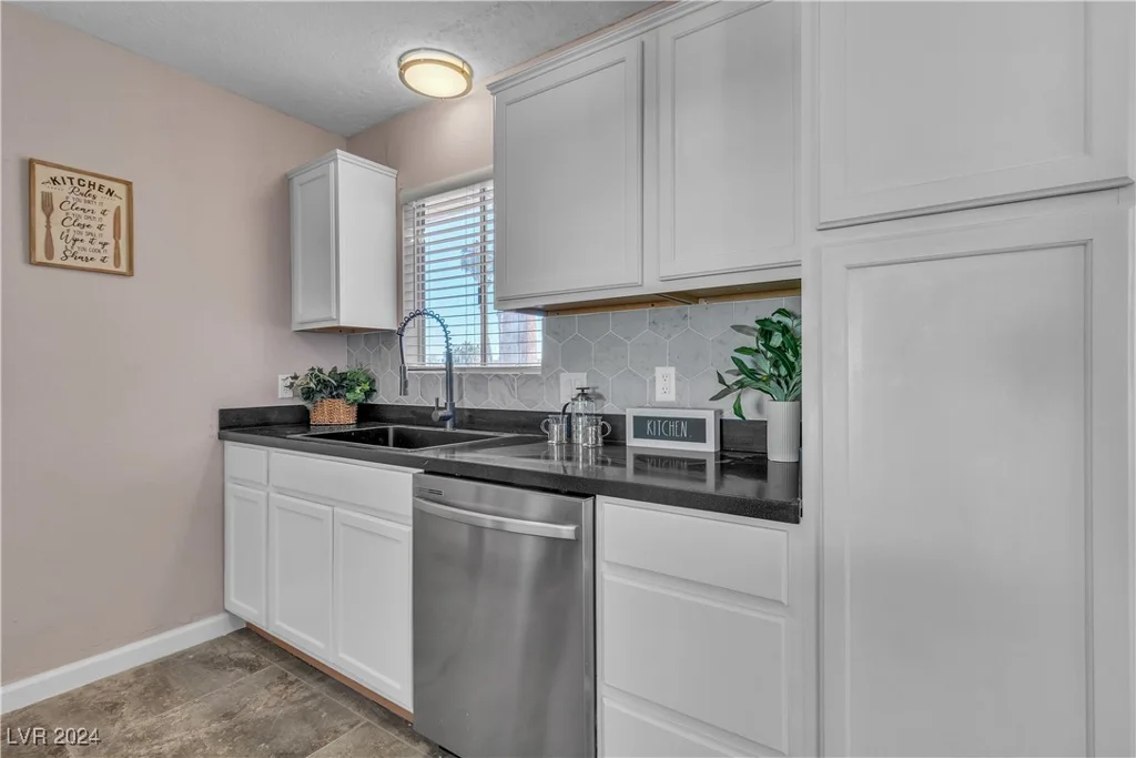 5280 Vicksburg, Las Vegas, NV 89122