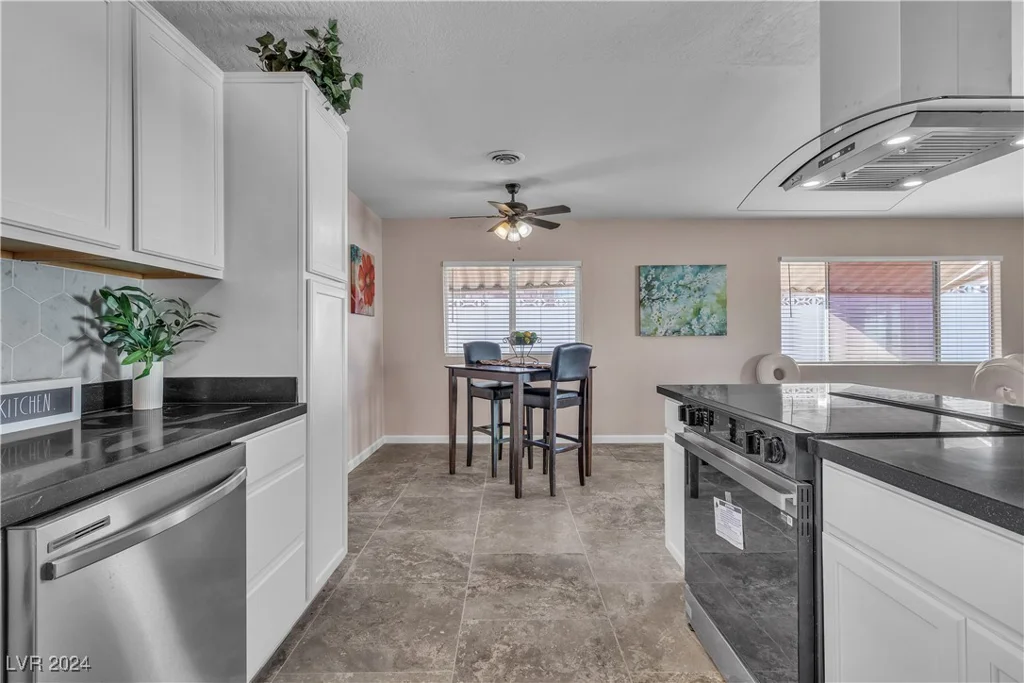 5280 Vicksburg, Las Vegas, NV 89122