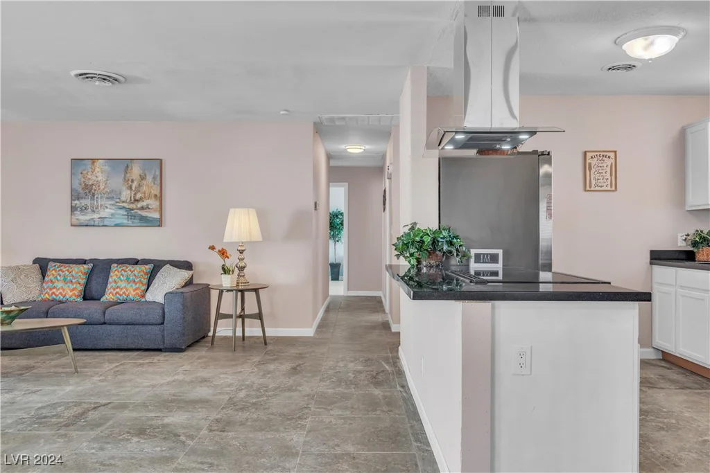 5280 Vicksburg, Las Vegas, NV 89122