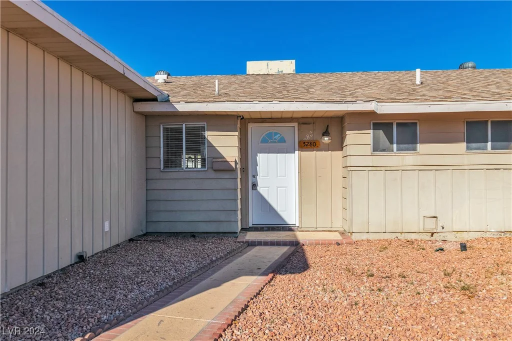 5280 Vicksburg, Las Vegas, NV 89122