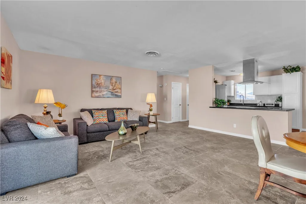 5280 Vicksburg, Las Vegas, NV 89122