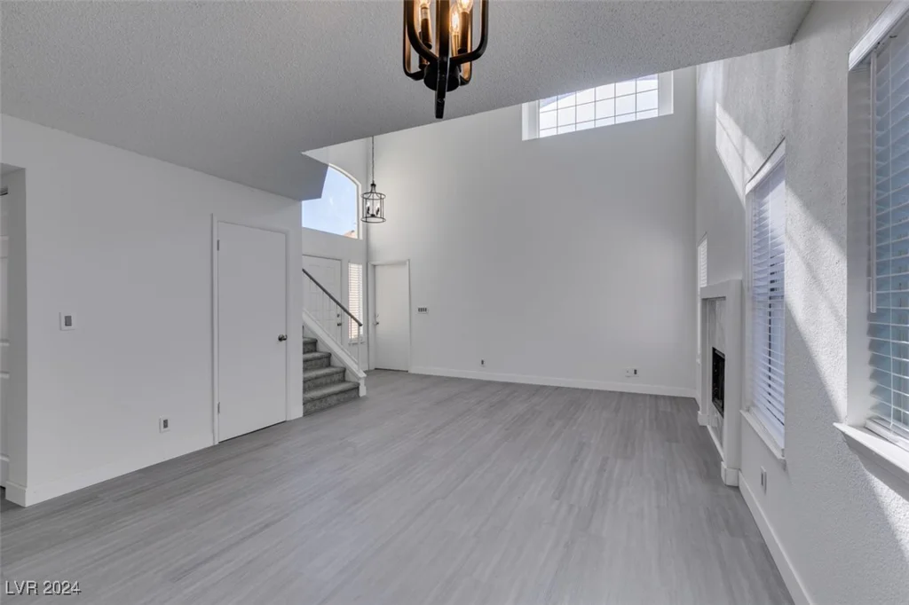 5814 Goodsprings, Las Vegas, NV 89110