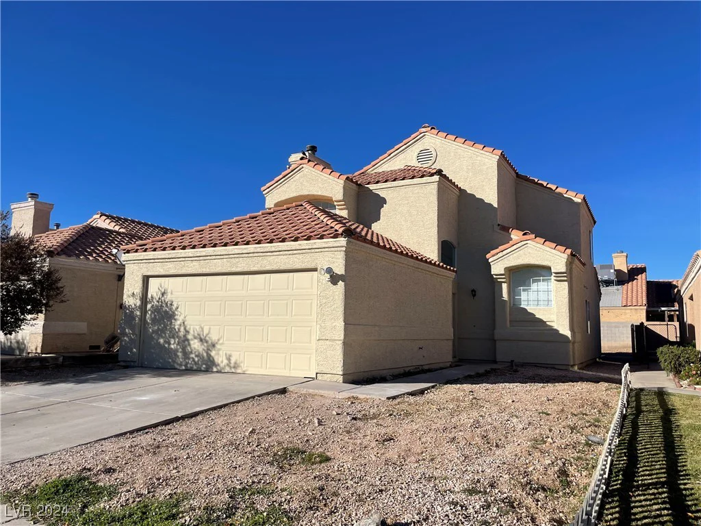 5814 Goodsprings, Las Vegas, NV 89110