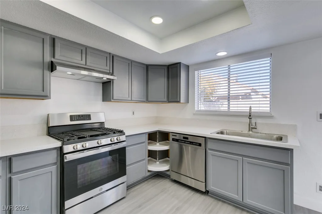 5814 Goodsprings, Las Vegas, NV 89110