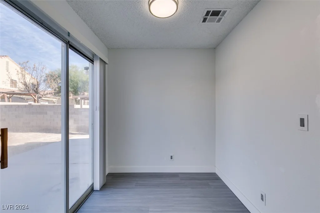 5814 Goodsprings, Las Vegas, NV 89110