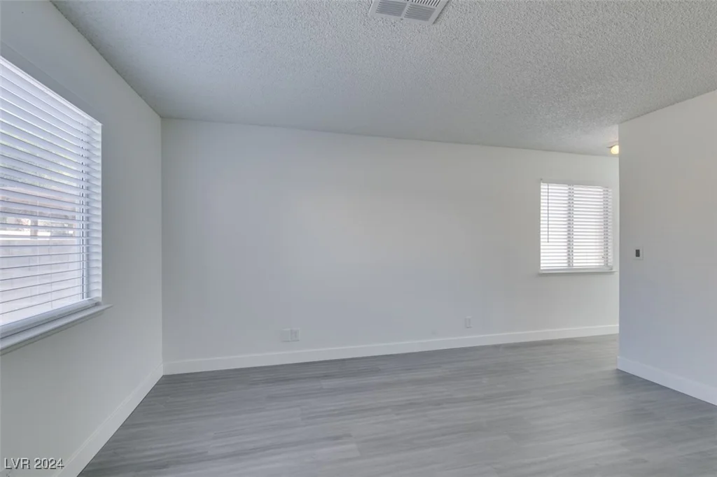 5814 Goodsprings, Las Vegas, NV 89110