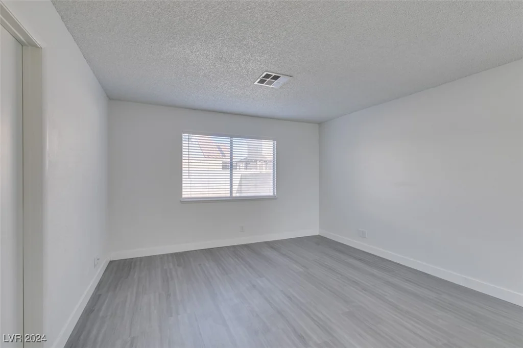 5814 Goodsprings, Las Vegas, NV 89110