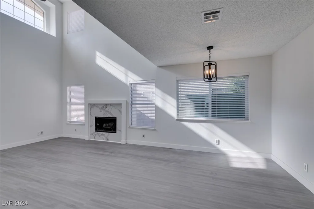 5814 Goodsprings, Las Vegas, NV 89110