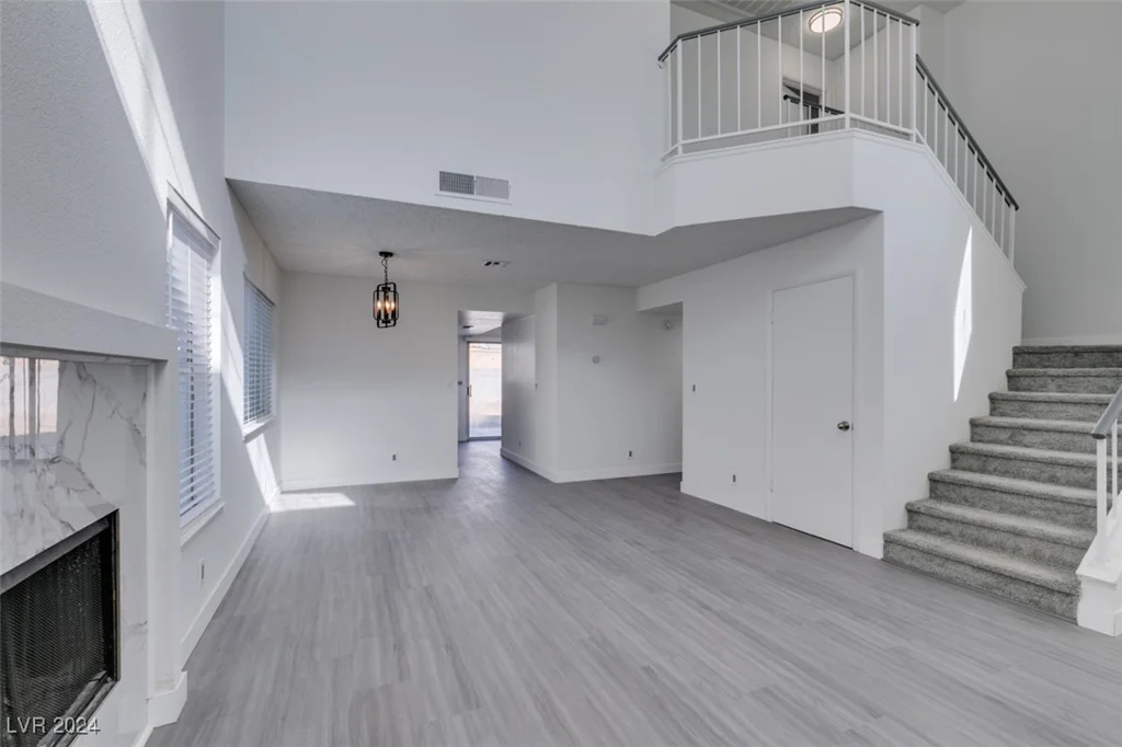 5814 Goodsprings, Las Vegas, NV 89110