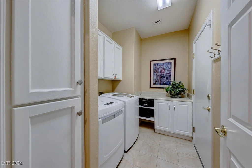 2633 Langford, Henderson, NV 89052