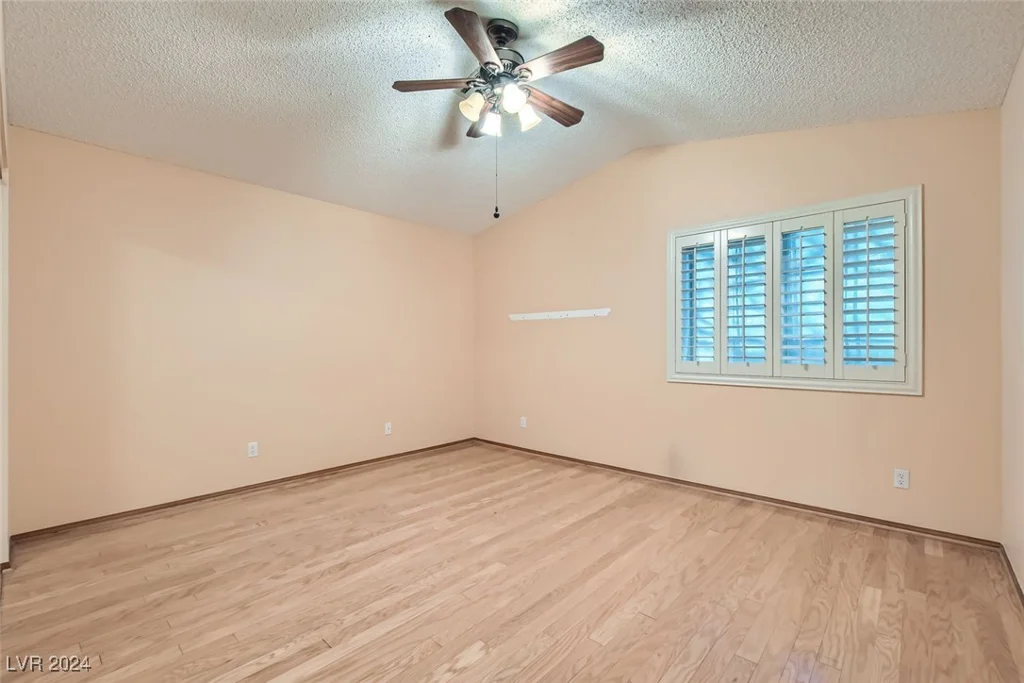 5700 Spicewood, Las Vegas, NV 89130