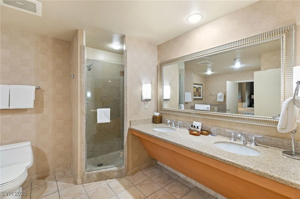 211 Flamingo, Las Vegas, NV 89169