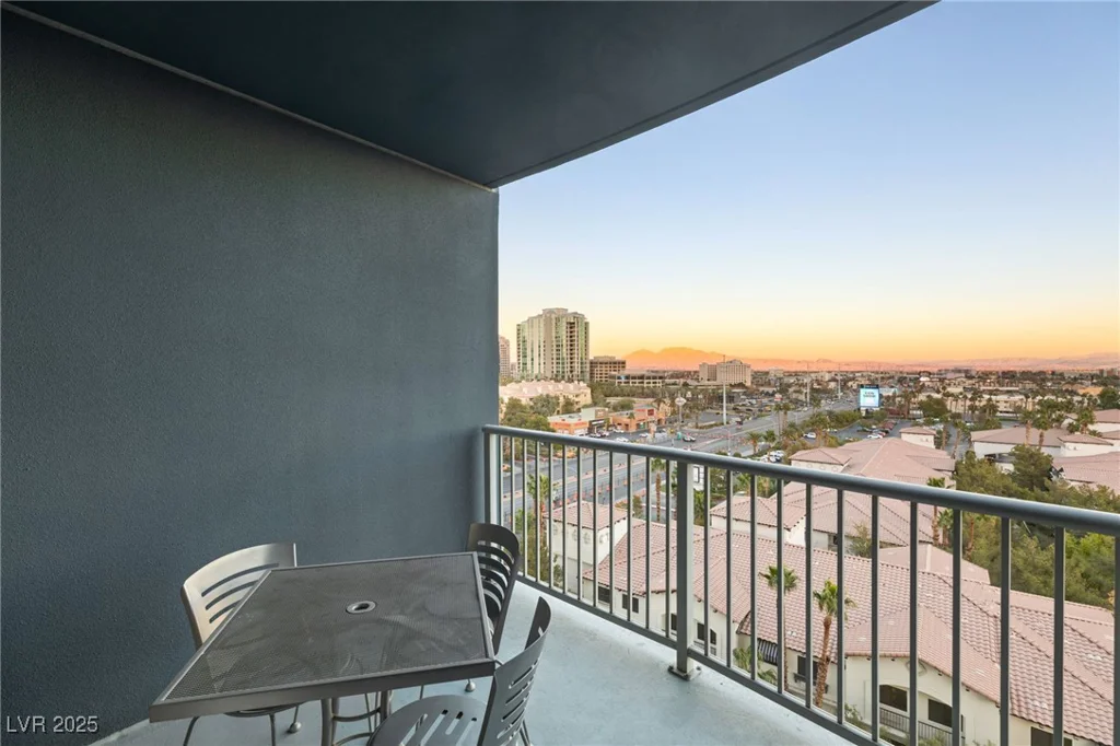211 Flamingo, Las Vegas, NV 89169