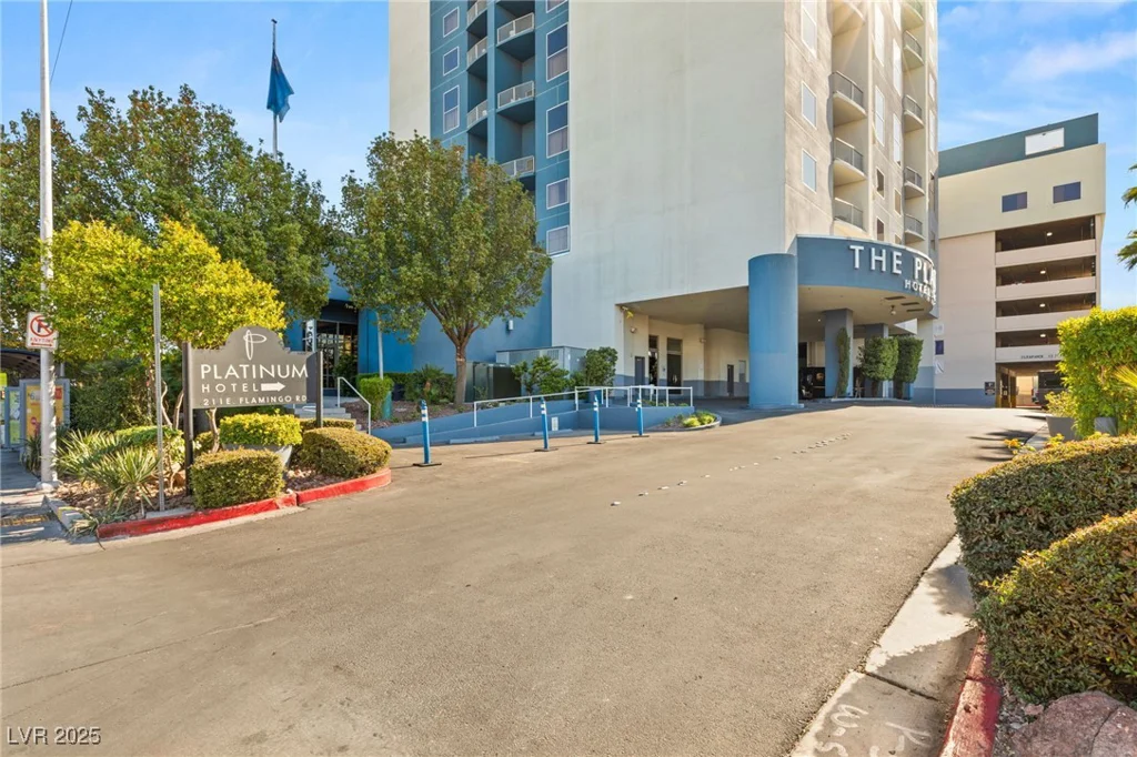 211 Flamingo, Las Vegas, NV 89169