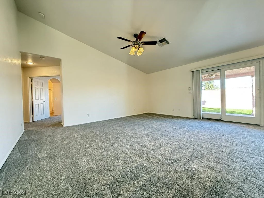 6824 Little Brook, Las Vegas, NV 89131