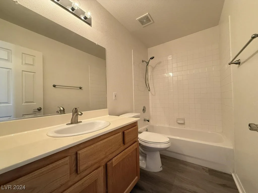 6824 Little Brook, Las Vegas, NV 89131