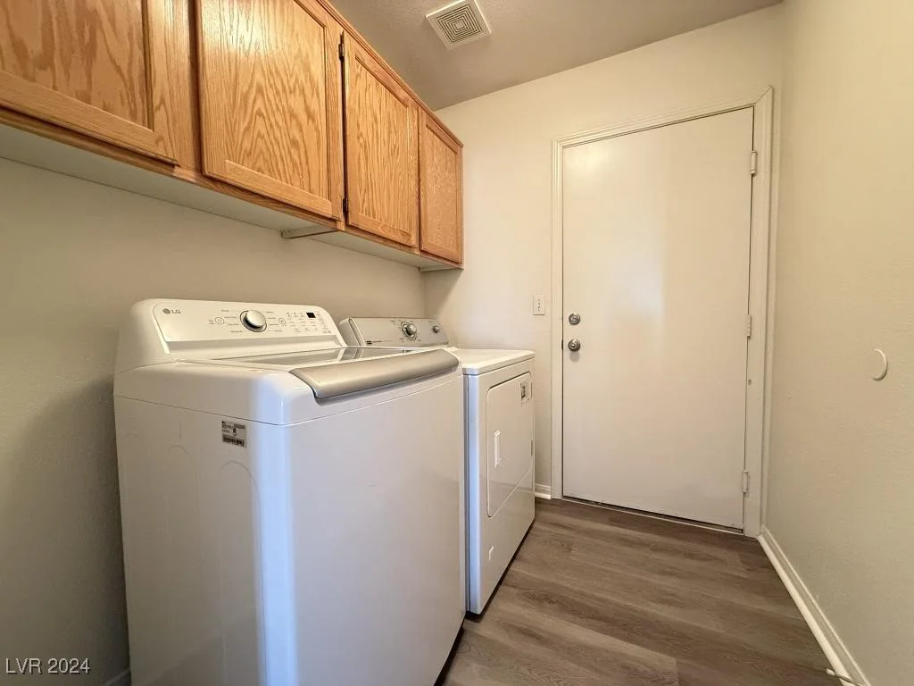 6824 Little Brook, Las Vegas, NV 89131