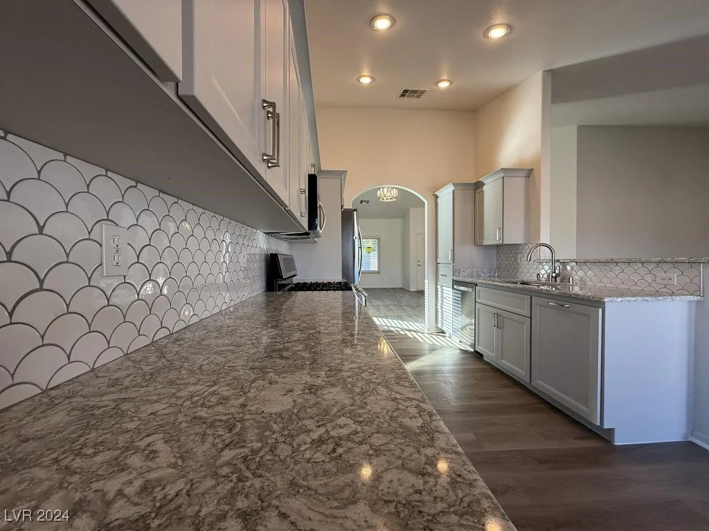 6824 Little Brook, Las Vegas, NV 89131