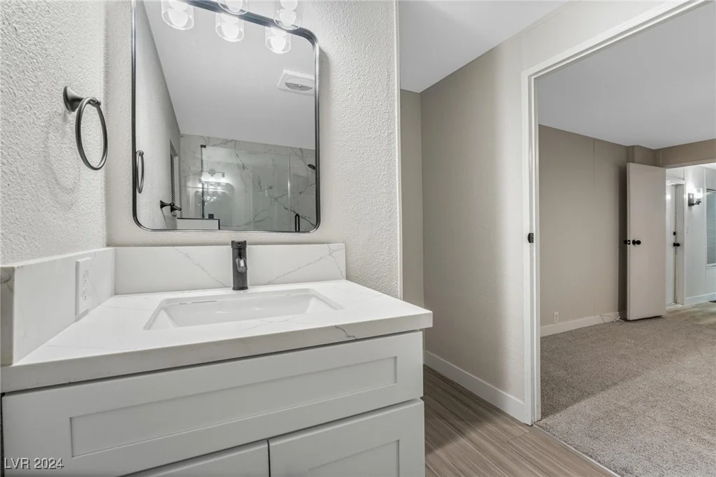 5119 Ridge, Las Vegas, NV 89103