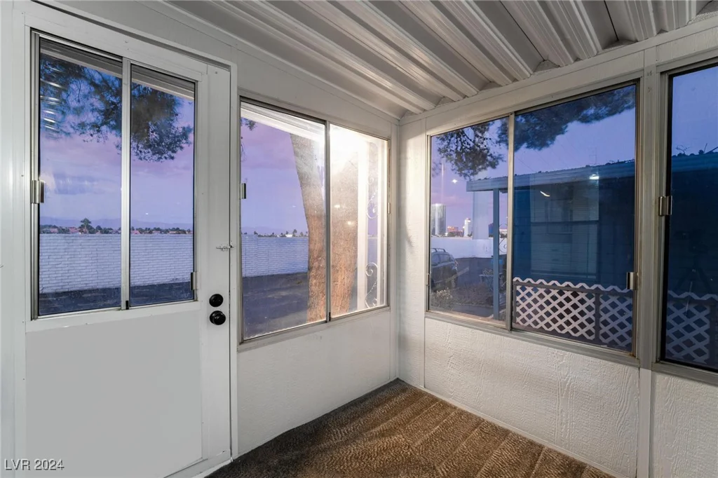 5119 Ridge, Las Vegas, NV 89103