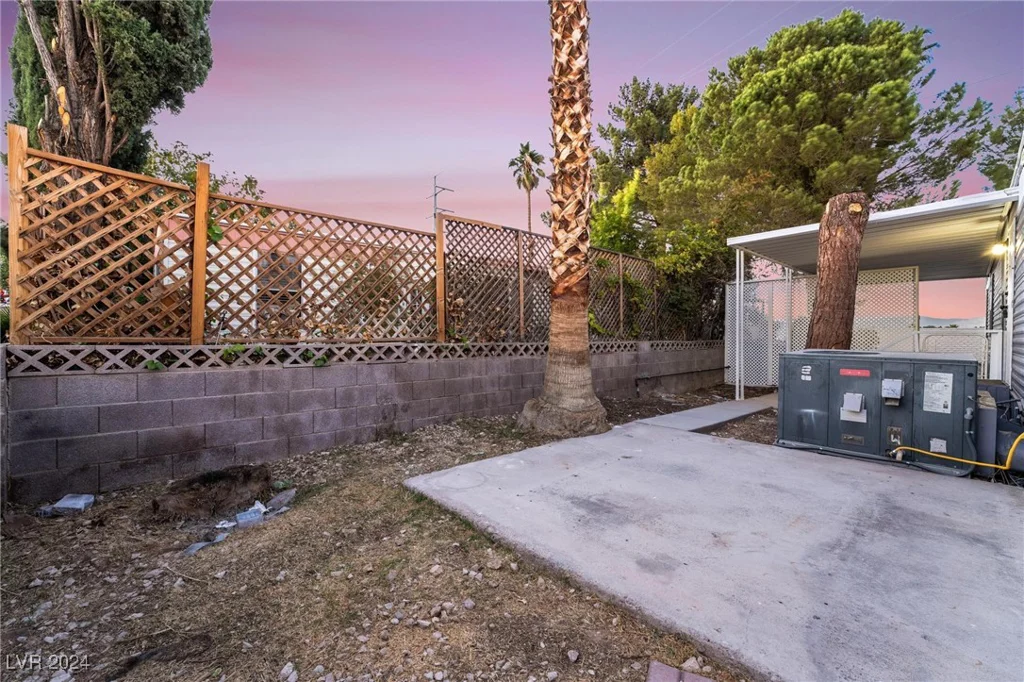 5119 Ridge, Las Vegas, NV 89103