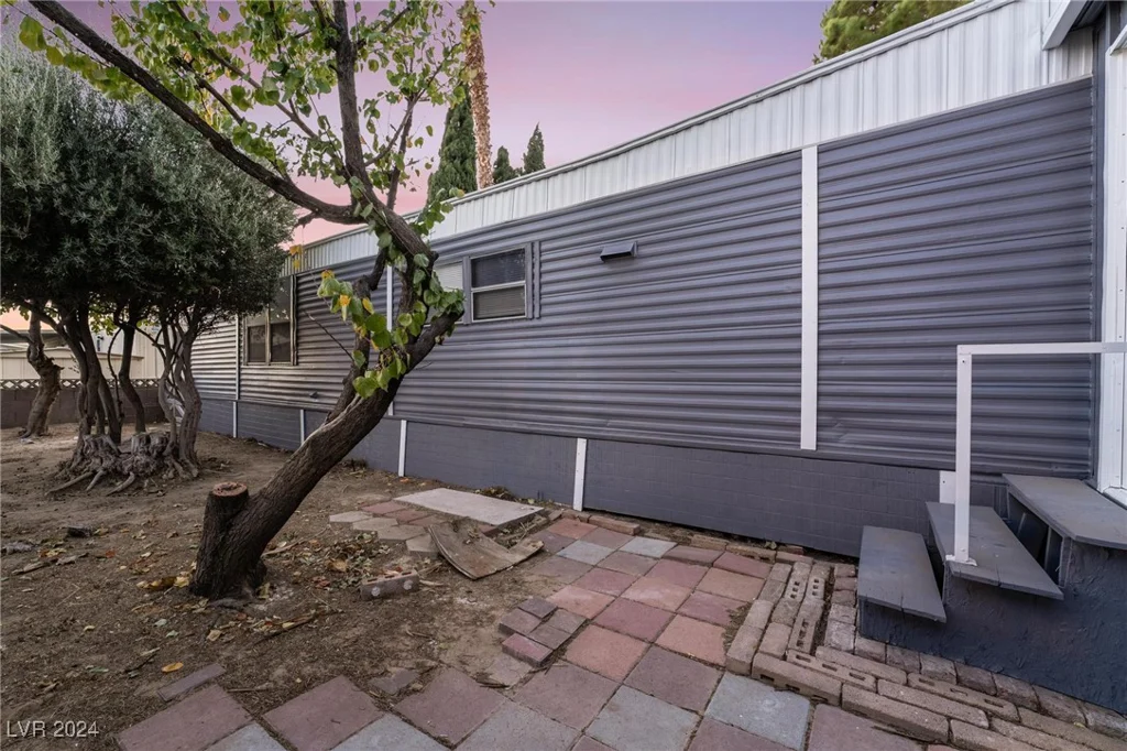 5119 Ridge, Las Vegas, NV 89103