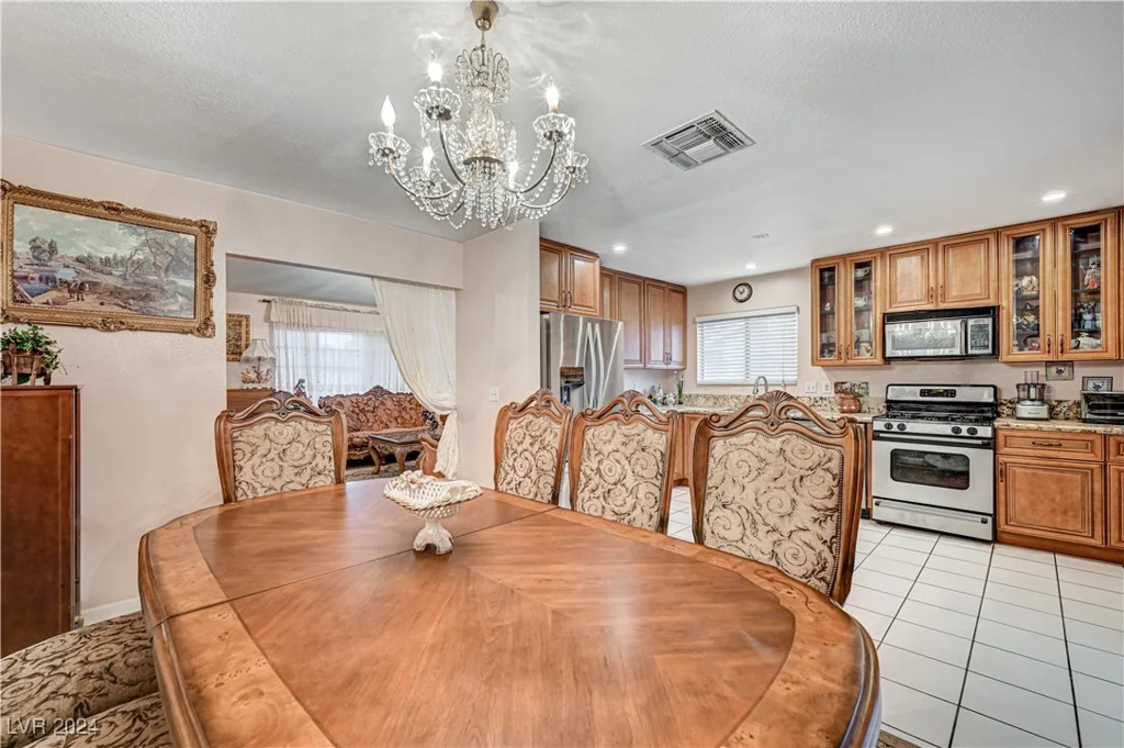 571 Macbrey, Las Vegas, NV 89123