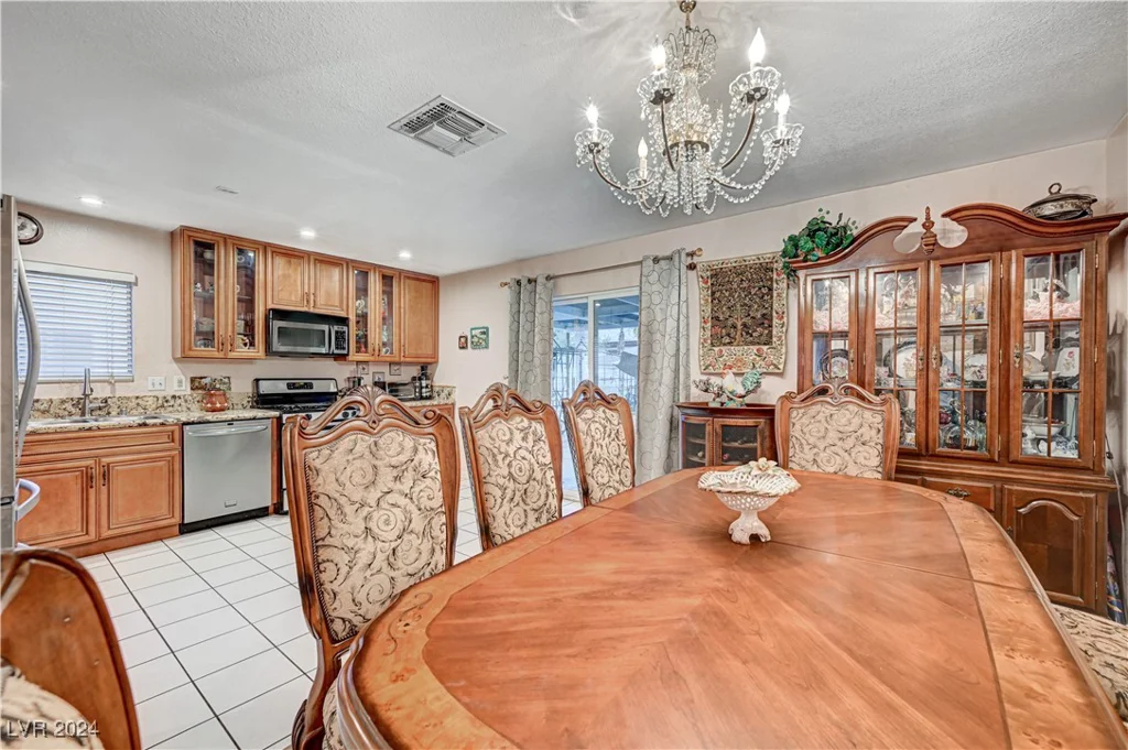 571 Macbrey, Las Vegas, NV 89123