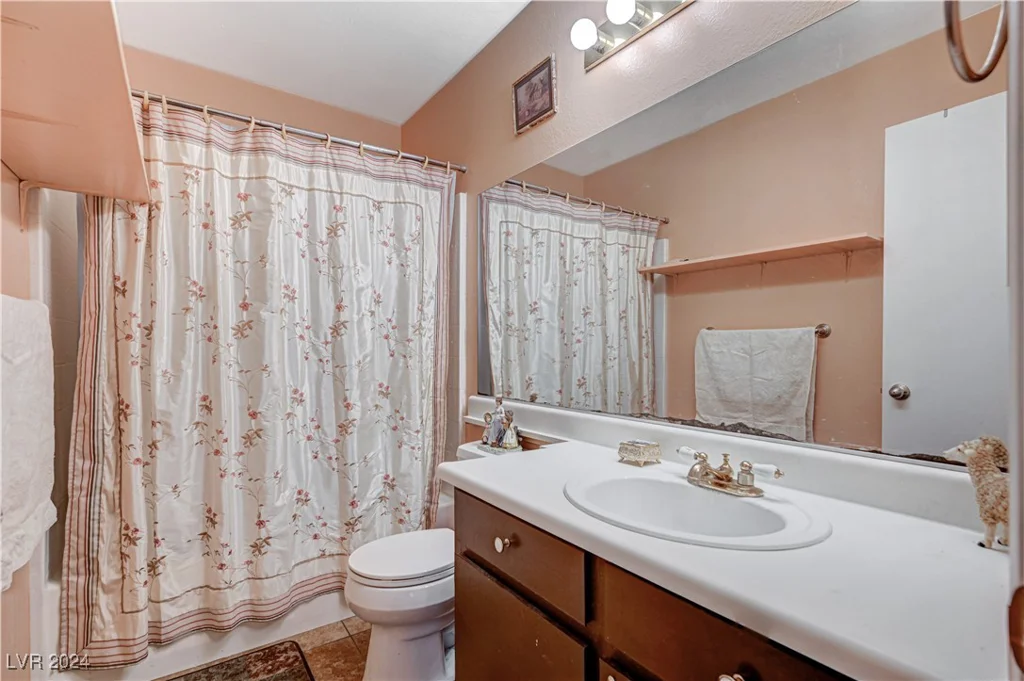 571 Macbrey, Las Vegas, NV 89123