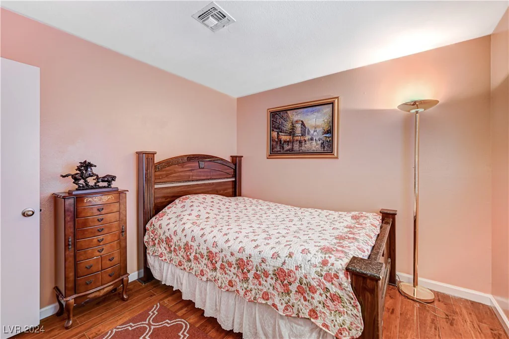 571 Macbrey, Las Vegas, NV 89123