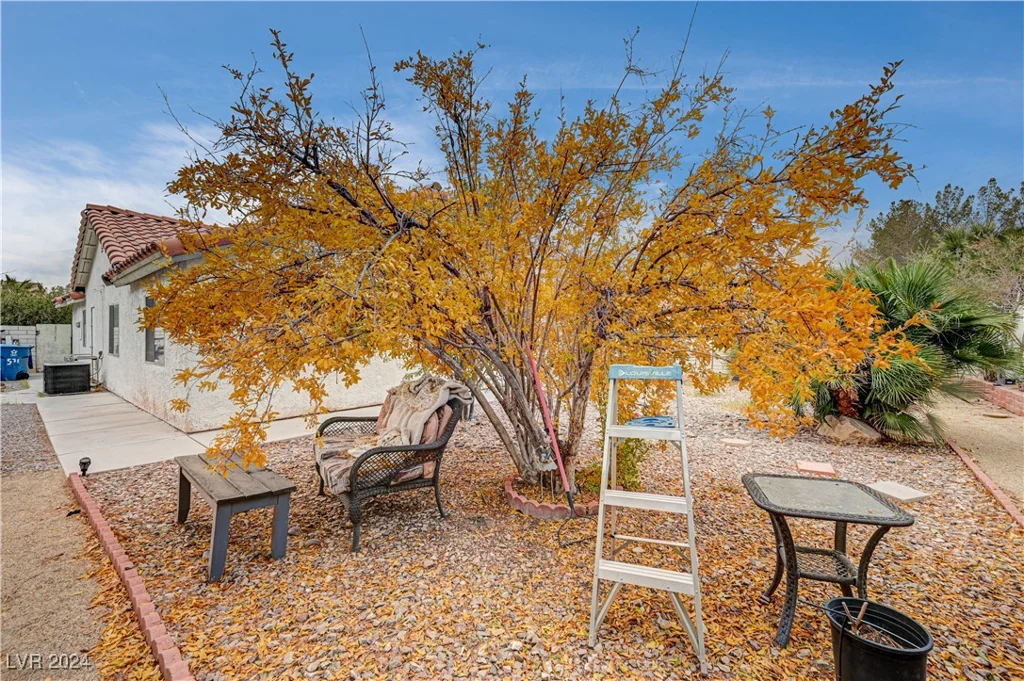 571 Macbrey, Las Vegas, NV 89123