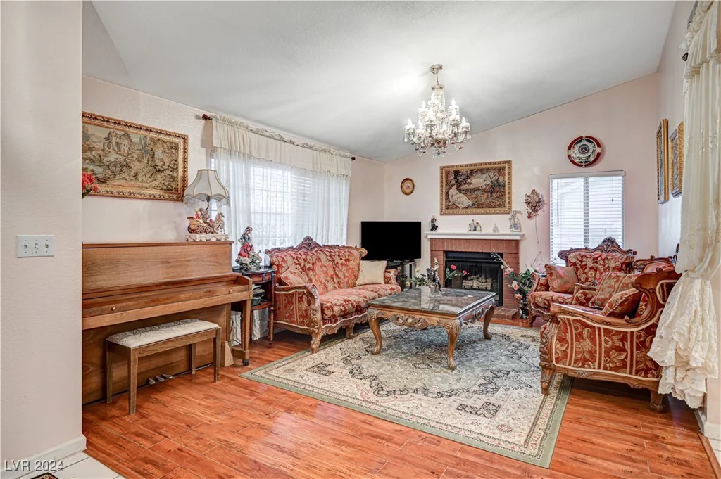 571 Macbrey, Las Vegas, NV 89123
