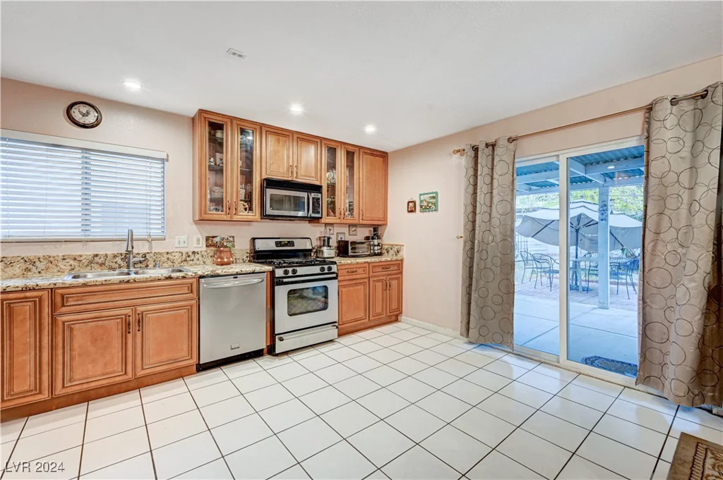 571 Macbrey, Las Vegas, NV 89123