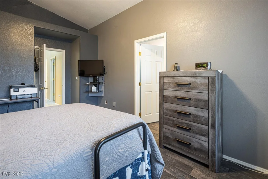 3701 White Angel, North Las Vegas, NV 89032