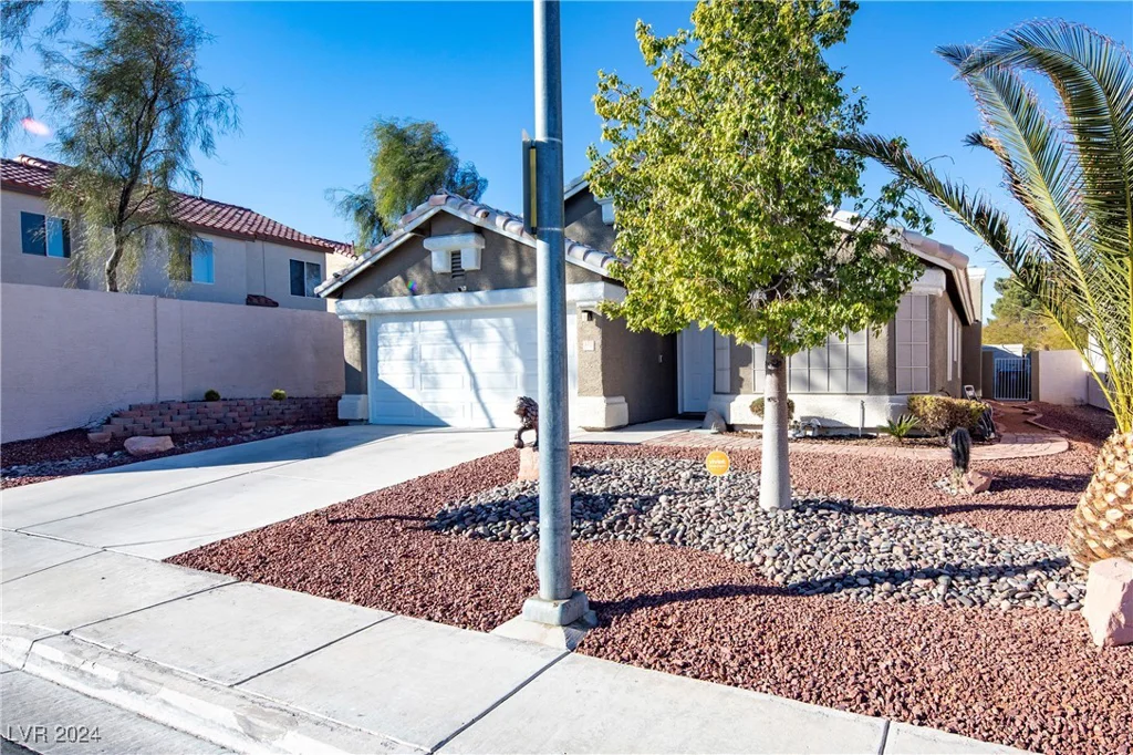 3701 White Angel, North Las Vegas, NV 89032