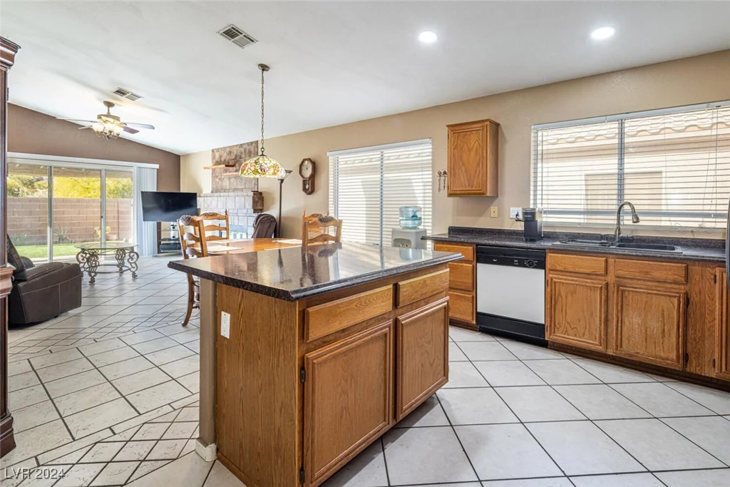 3701 White Angel, North Las Vegas, NV 89032