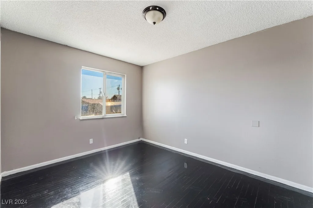 6120 Edgewood, Las Vegas, NV 89107