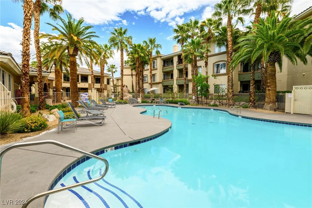 7107 Durango, Las Vegas, NV 89113