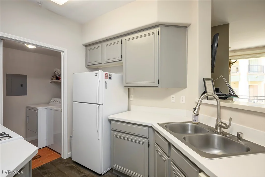 7107 Durango, Las Vegas, NV 89113