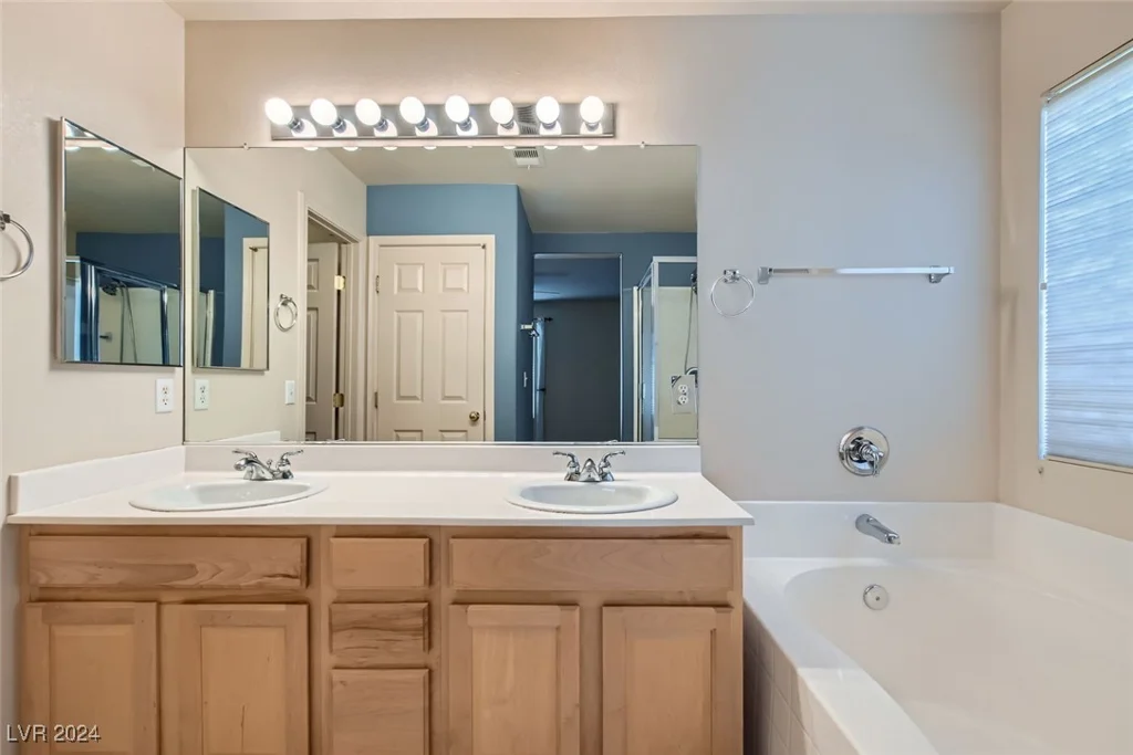 2731 Heathrow, Las Vegas, NV 89135