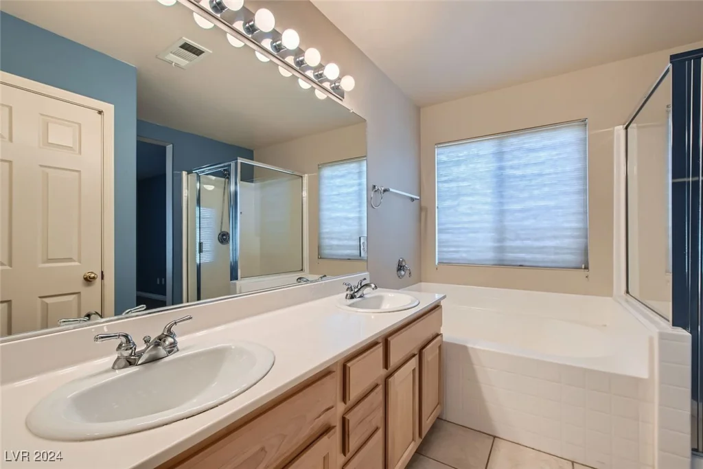 2731 Heathrow, Las Vegas, NV 89135