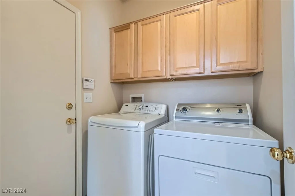 2731 Heathrow, Las Vegas, NV 89135