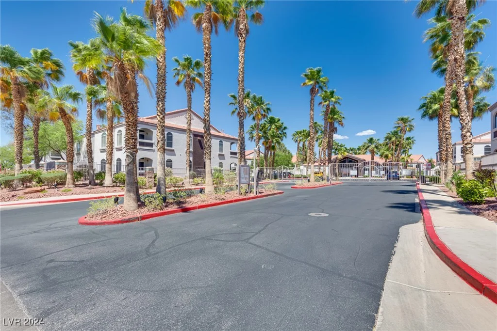 700 Carnegie, Henderson, NV 89052