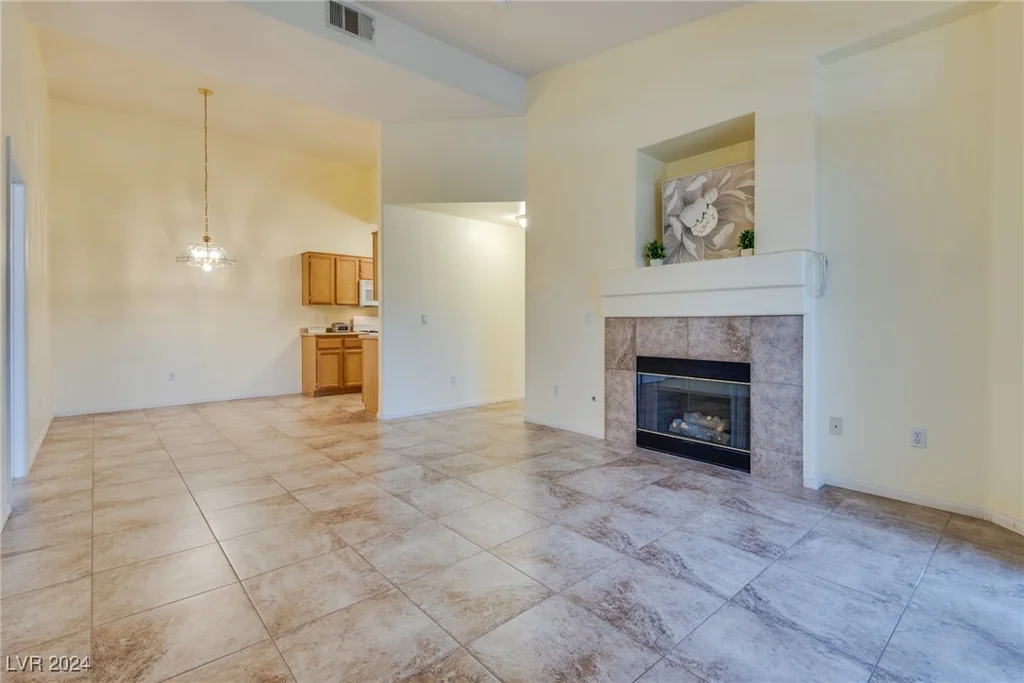 700 Carnegie, Henderson, NV 89052