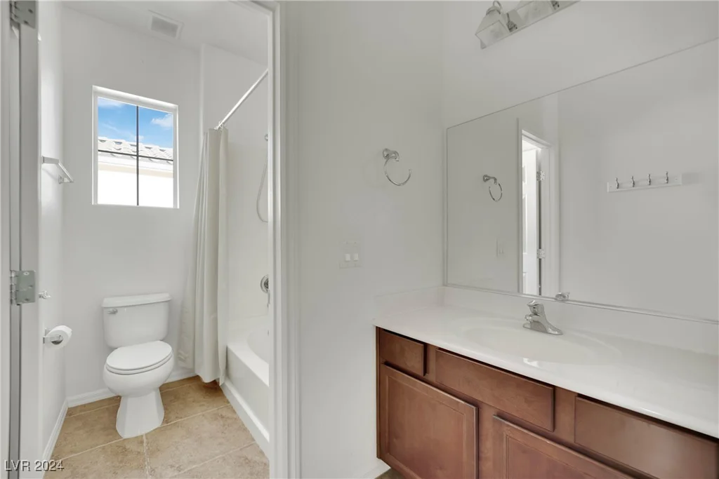 9282 Cowboy Rain, Las Vegas, NV 89178